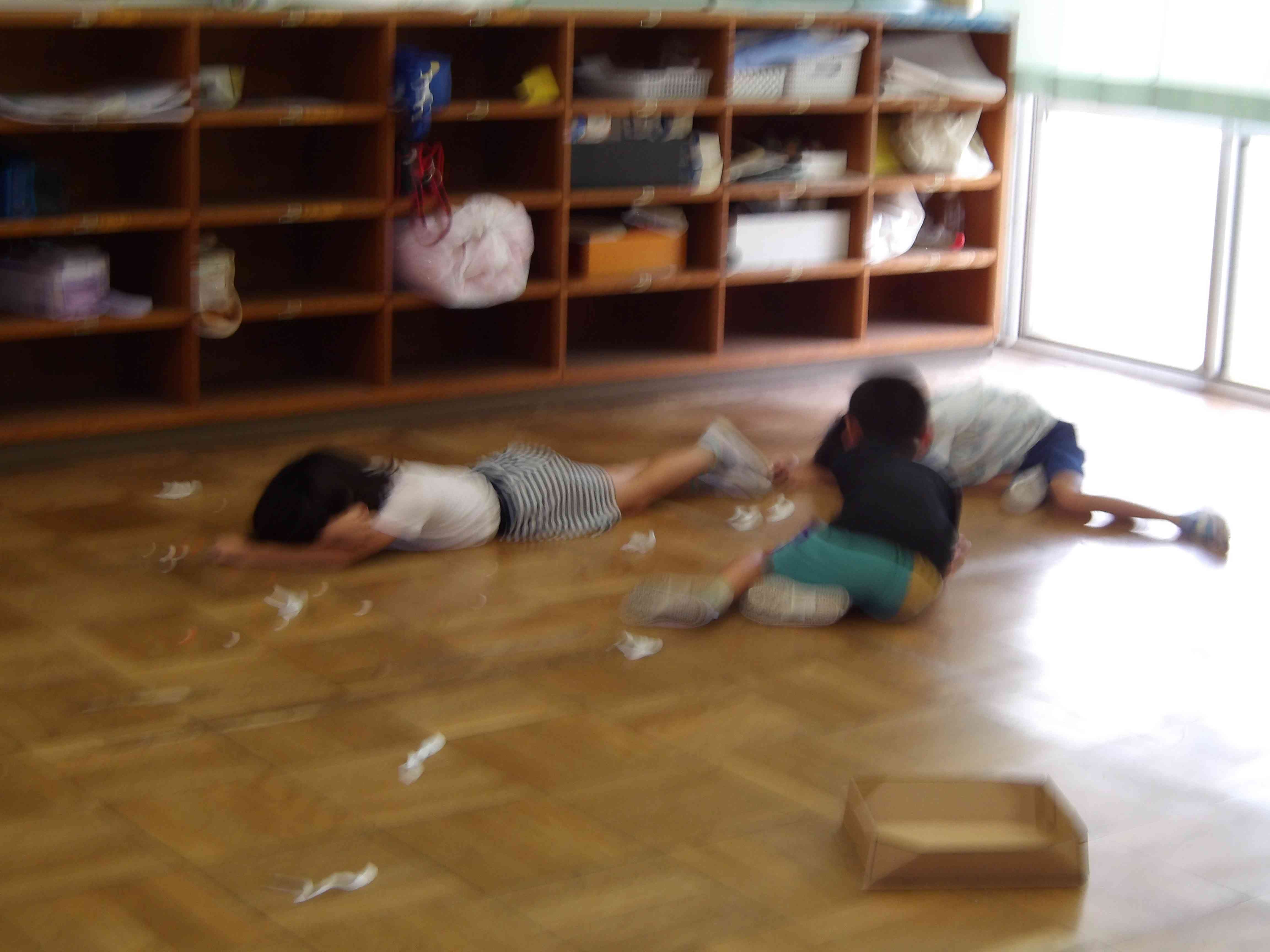 お笑い係が練習をして動画を取ったり、漫才の練習をしたりしていました。笑い声があふれ、とても楽しそうでした。